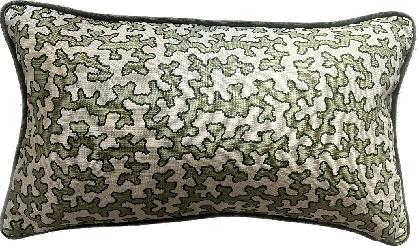 Colefax Fowler Cushions - Luxury cushions in Sibyl Colefax John Fowler Fabric (Moss Squiggle) 