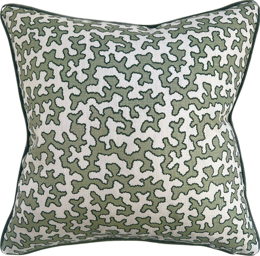 Colefax Fowler Cushions - Luxury cushions in Colefax Fowler Fabric (Moss Squiggle) 