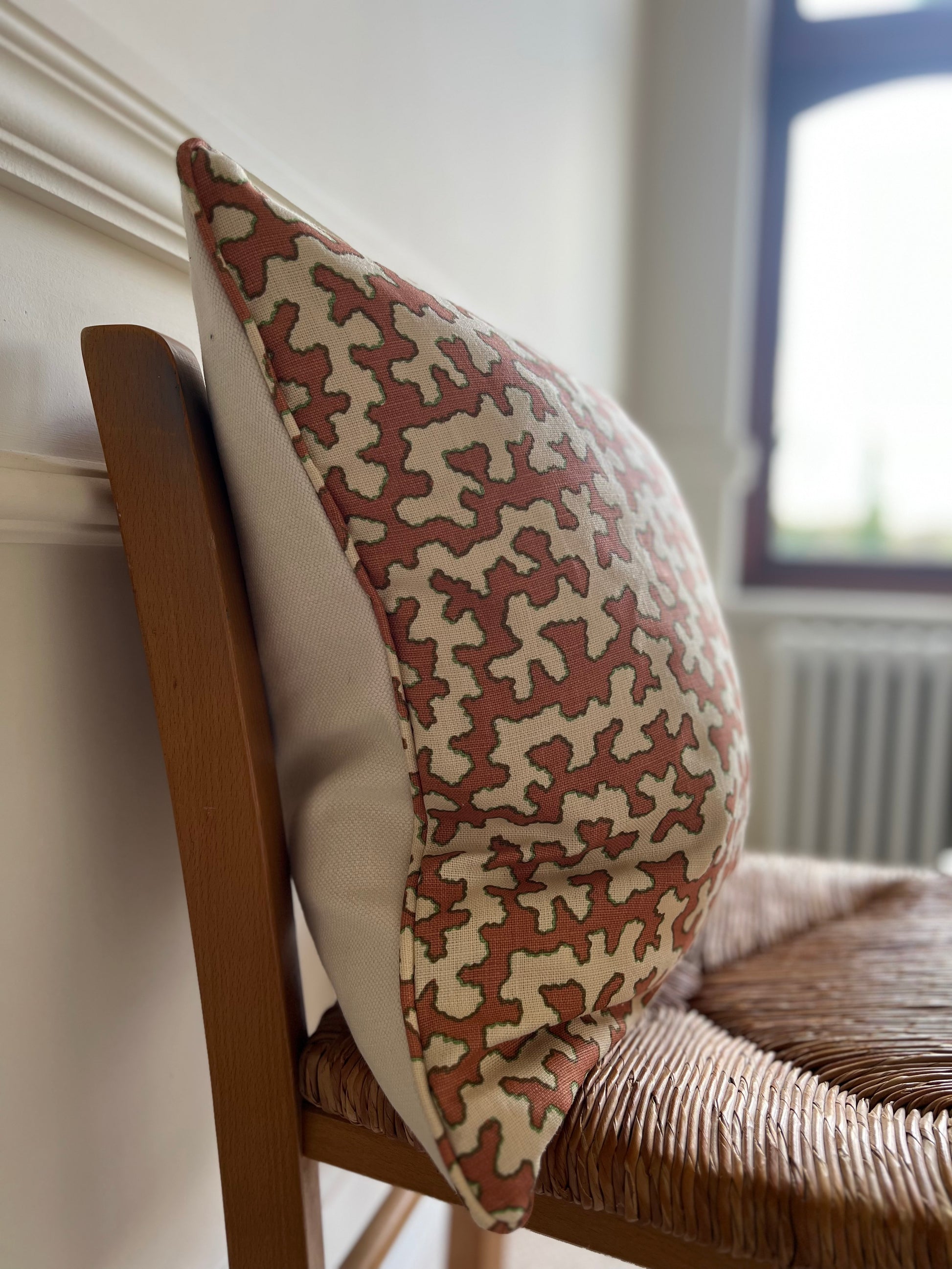 Colefax Fowler Cushions - Luxury cushions in Sibyl Colefax John Fowler Fabric (Apricot Squiggle) 