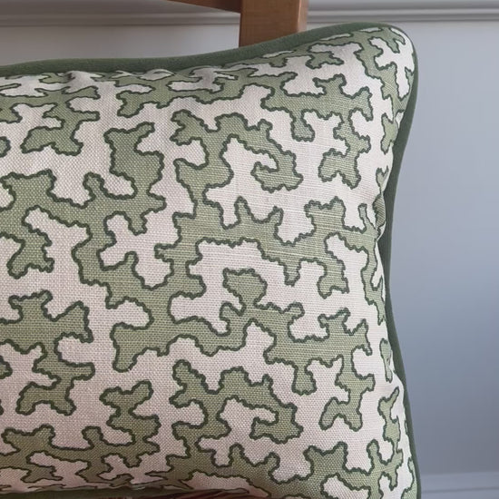 Colefax Fowler Cushions - Luxury cushions in Sibyl Colefax John Fowler Fabric (Moss Squiggle) 