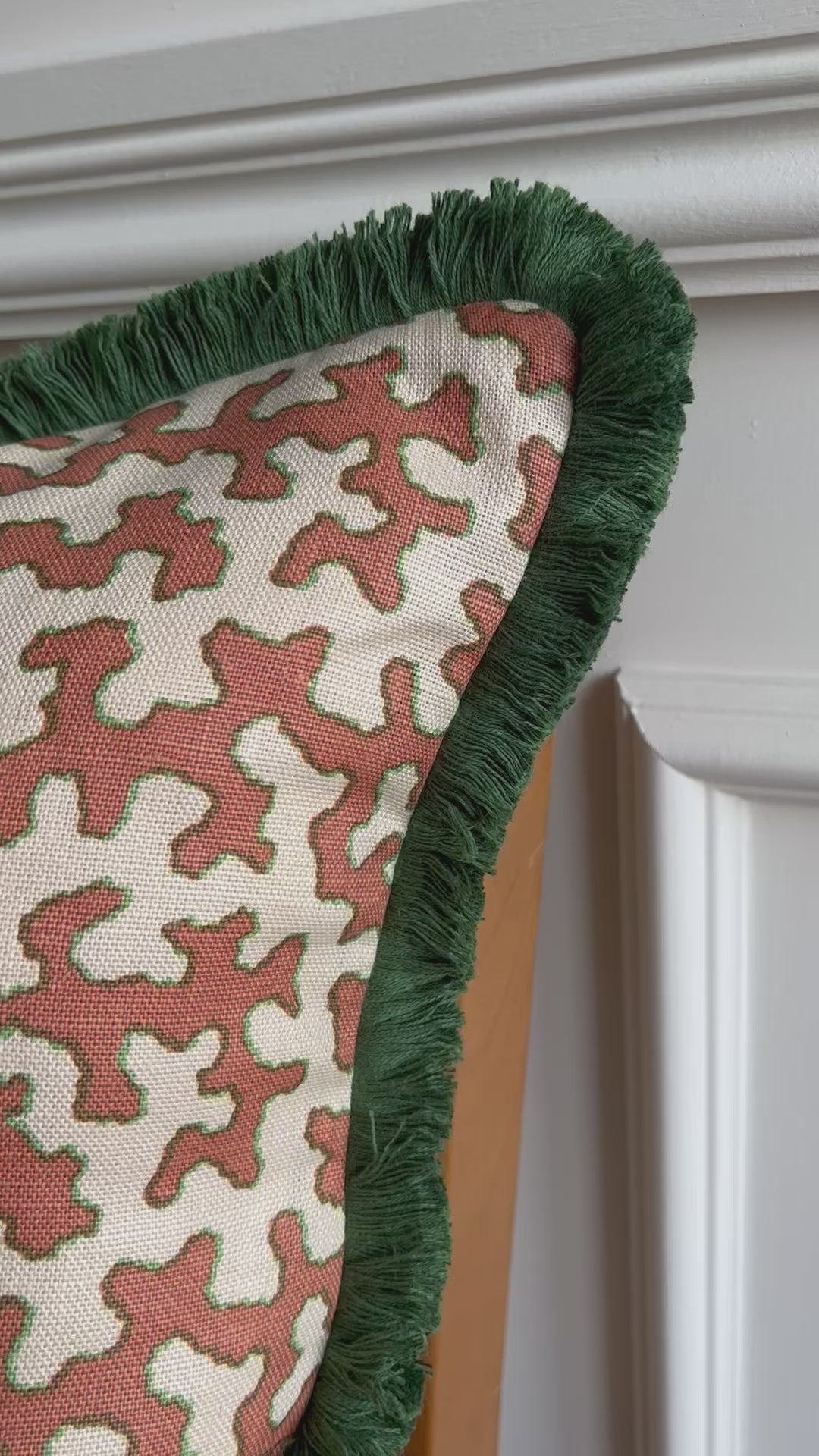 Colefax Fowler Cushions - Luxury cushions in Sibyl Colefax John Fowler Fabric (Apricot Squiggle) 