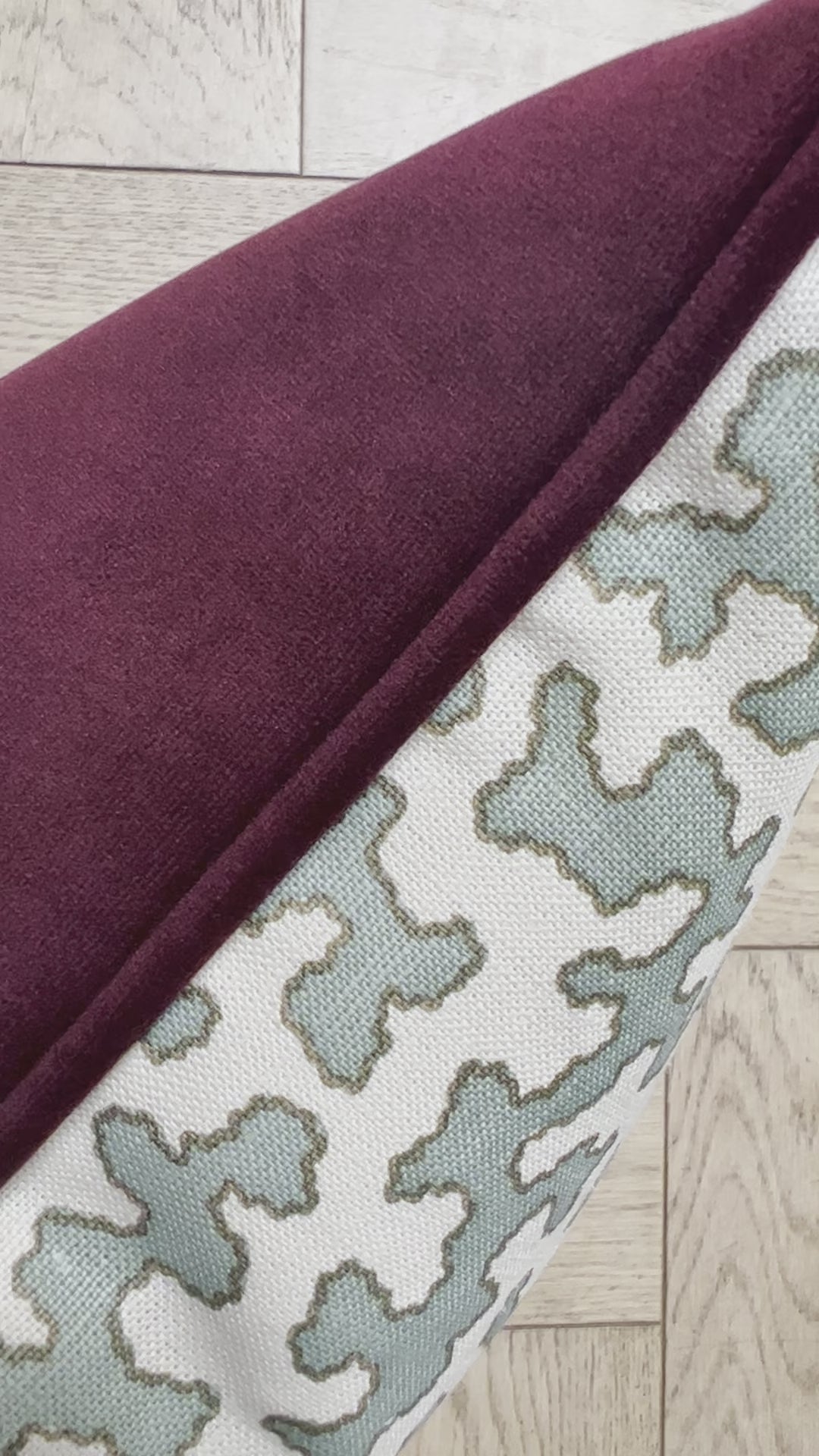 Colefax Fowler Cushions - Luxury cushions in Colefax Fowler Fabric (Aqua Squiggle) 